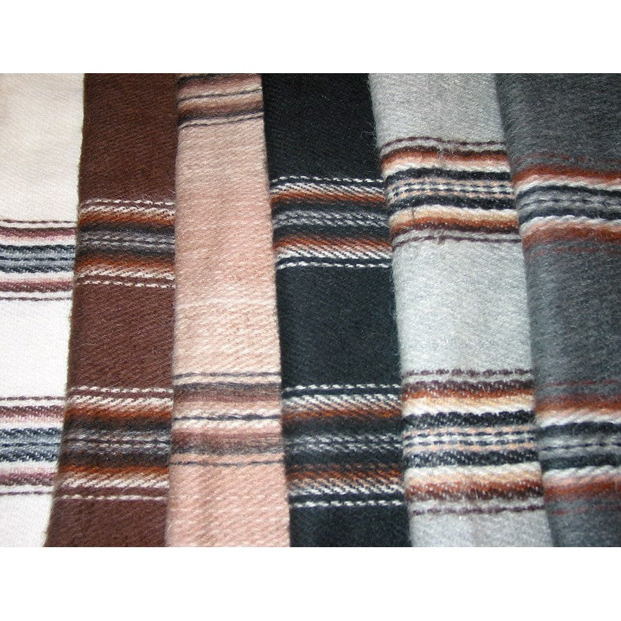 Blanco crudo, marrón oscuro, beige, negro, gris claro y gris oscuro